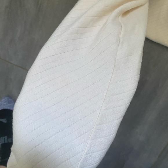 Knyx top, super soft and comfy - Picture 4 of 7